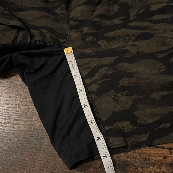 Lululemon T.H.E. Short *Luxtreme Liner 7” / Like New / Size M - Picture 8 of 10